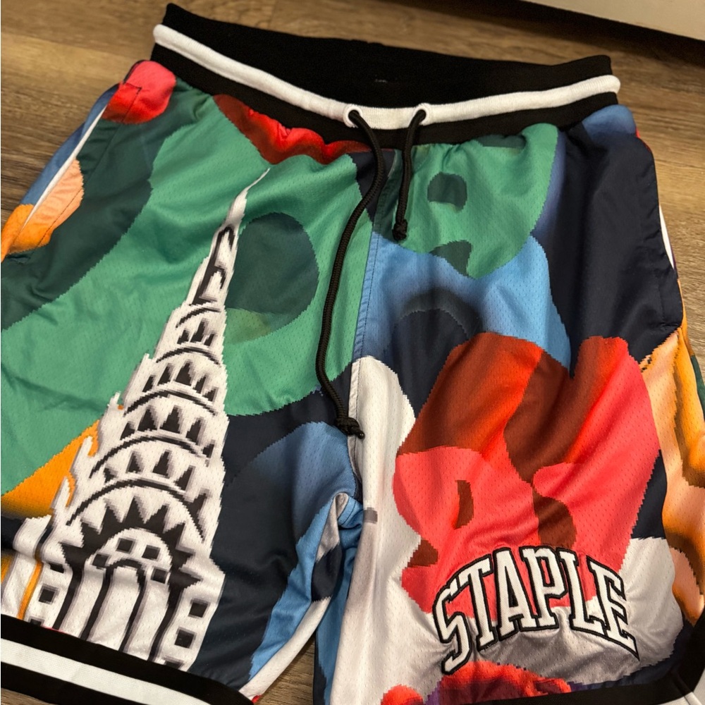 Staple Men's Colorful Graphic short size medium